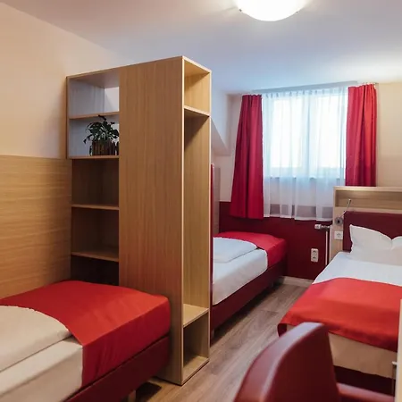Hotel Hamburger Perle By Uniqstay-2